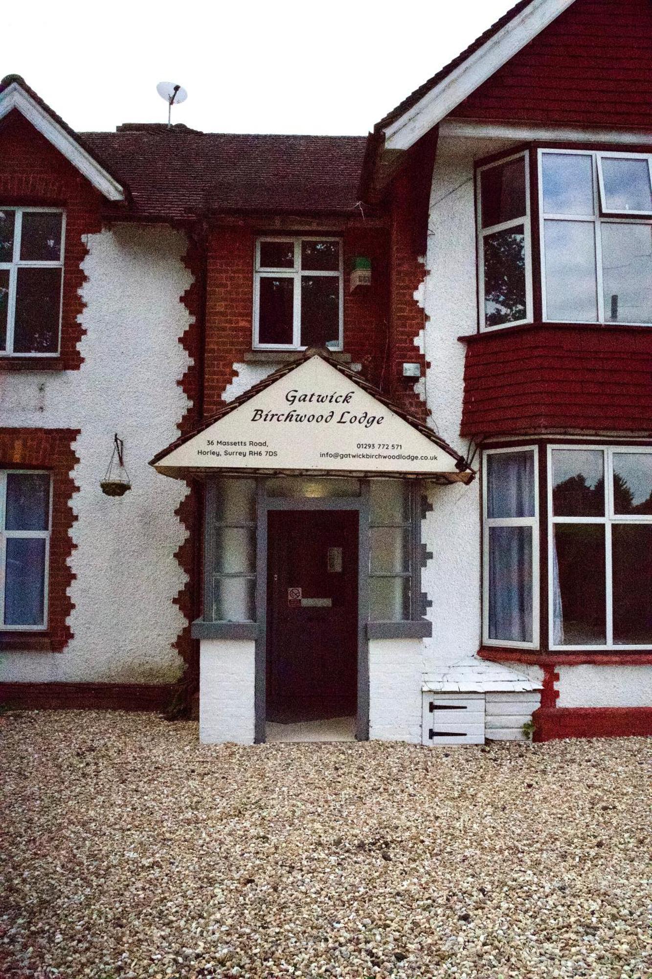 Gatwick Birchwood Lodge With Holiday Parking Horley Esterno foto