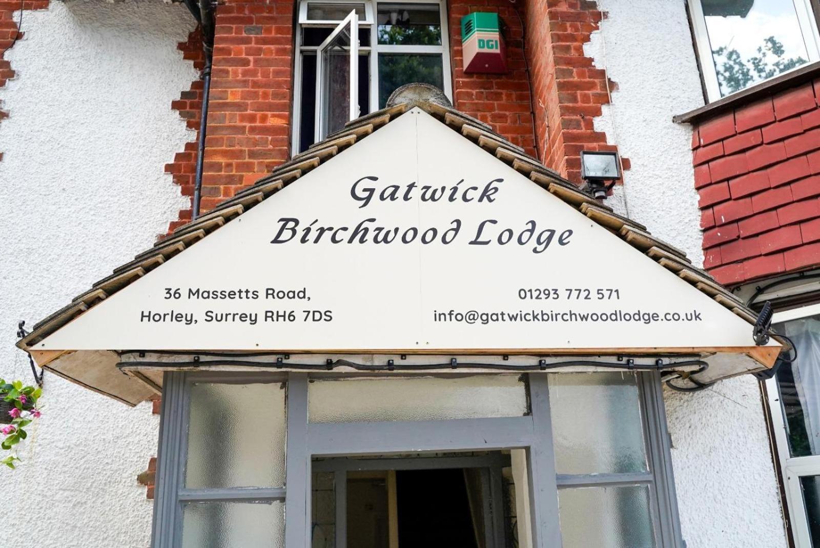 Gatwick Birchwood Lodge With Holiday Parking Horley Esterno foto